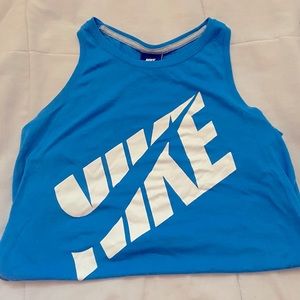 nike workout top